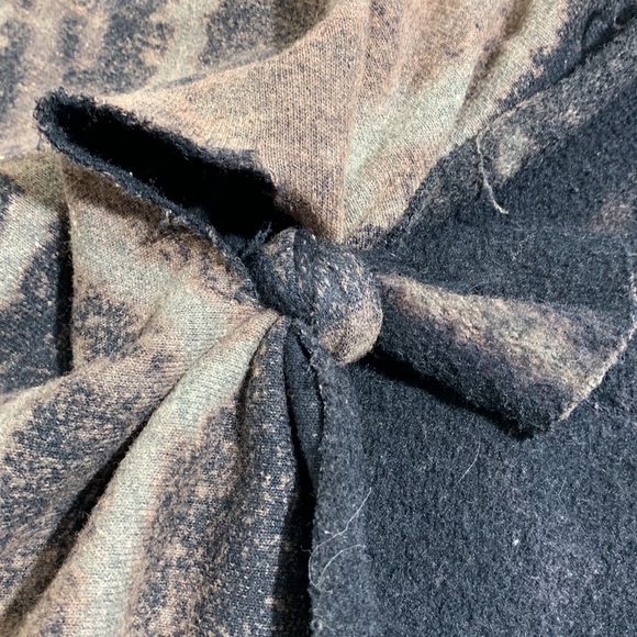 KOLOA SURF COMPANY TIE DYE BLACK SWEATSHIRT DESTRESSED SUMMER BEACH SLUCHY - Picture 3 of 5